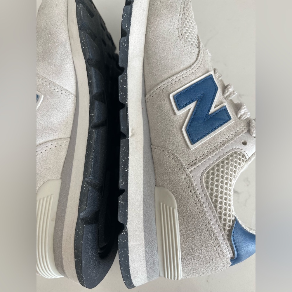 New Balance 574 Kids Boys 3 Ragged White Royal Blue  Suede Sneakers US - Picture 10 of 13